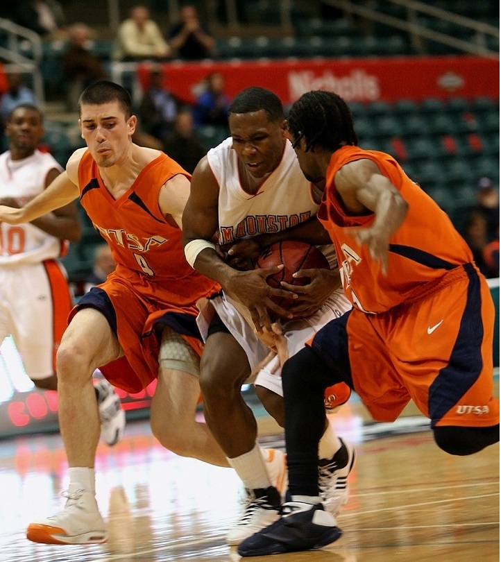 Criao e montagem de site para times de basquetebol profissional e amador